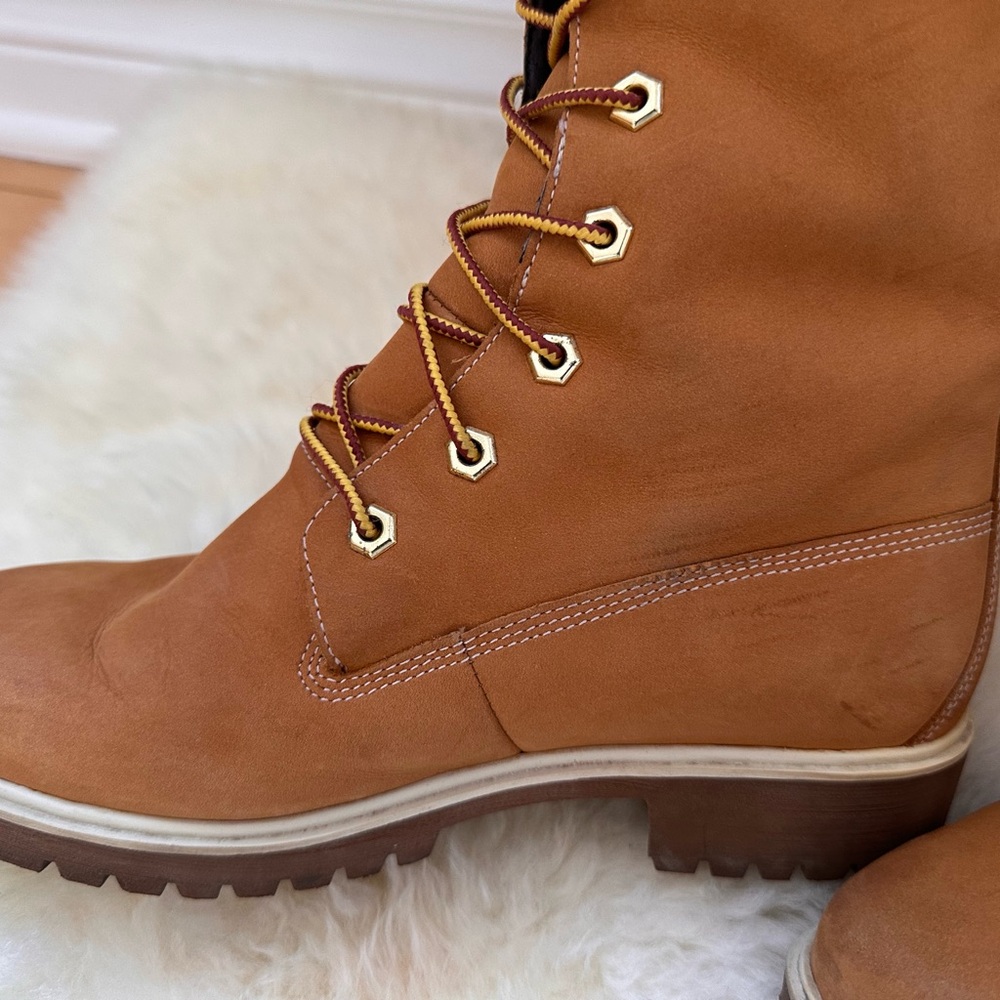 Timberland Tan Lace Up Boots with Durable Rubber Soles - Picture 3 of 13